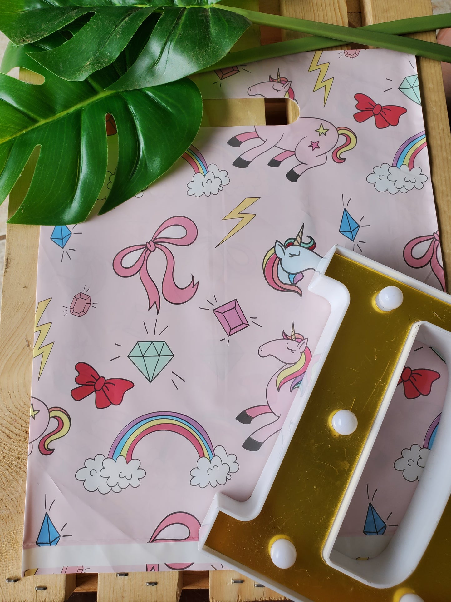 Unicornio 9x12in