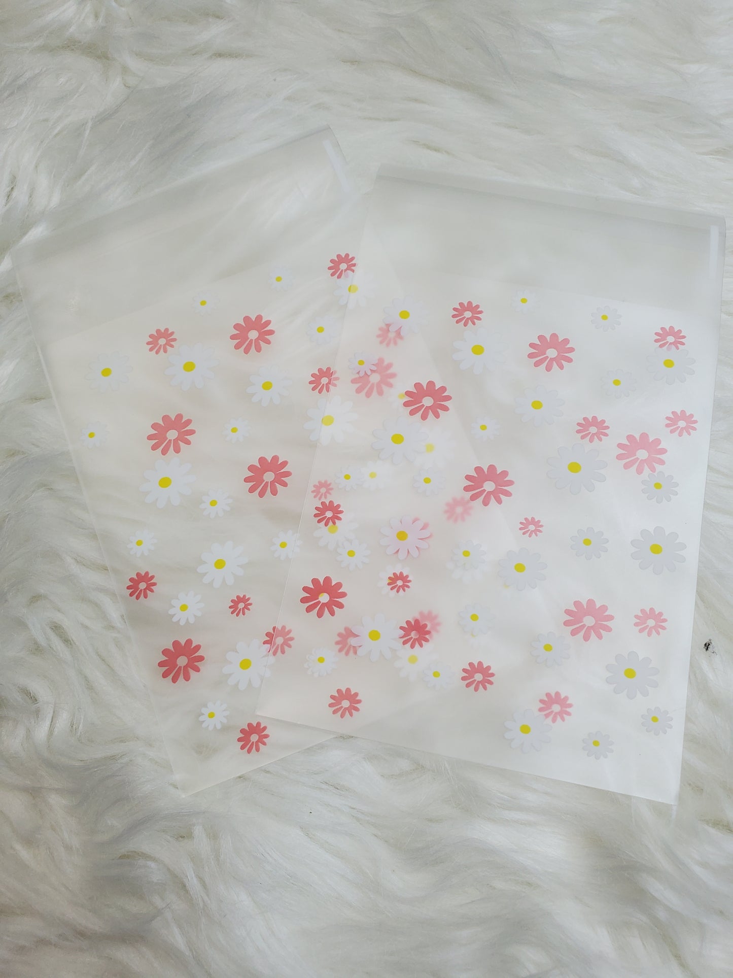 Cellophane pink flower 3x4in