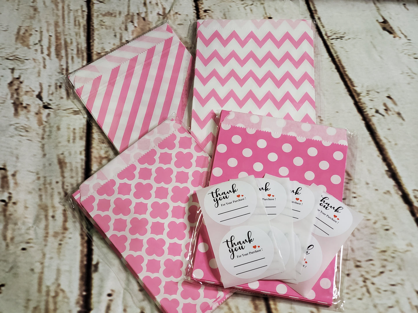Variado set bolsitas de papel 24 bolsitas + 24 stickers